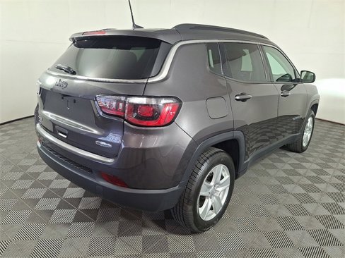 Used 2022 Jeep Compass Latitude image 10