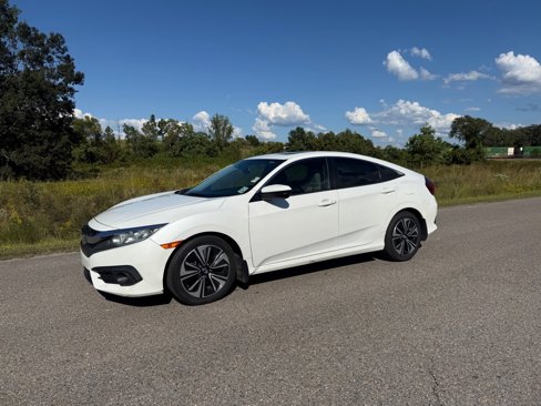 Used 2018 Honda Civic EX-L image 1