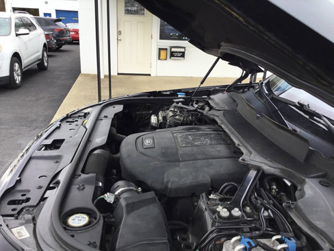Used 2017 Land Rover Discovery HSE image 12