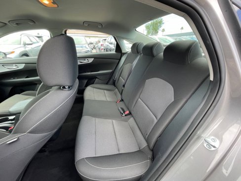 Used 2024 Kia Forte LXS image 31