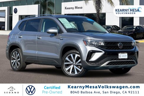 Used 2022 Volkswagen Taos SE image 1