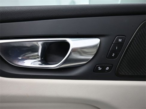 Used 2021 Volvo XC60 T5 Inscription w/ Advanced Package image 8