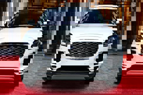 Used 2018 Jaguar E-PACE S image 2
