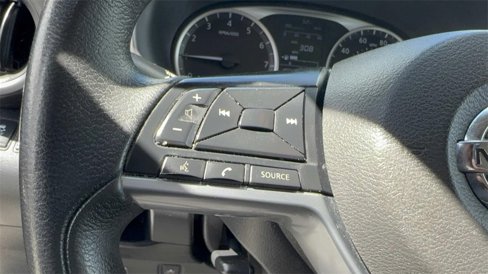 Used 2019 Nissan Kicks S image 16