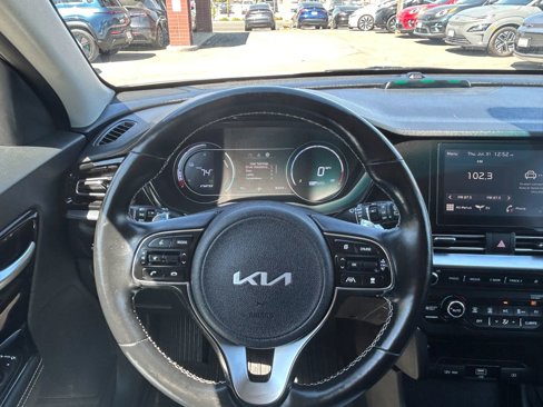 Used 2022 Kia Niro EX w/ Cold Weather Package image 12
