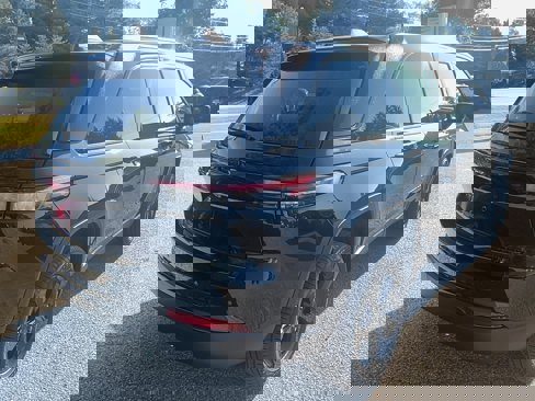 New 2025 Jeep Grand Cherokee Limited w/ Black Appearance Package image 5