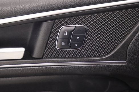 Used 2016 Ford Edge Titanium w/ Equipment Group 301A image 11