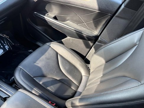 Used 2016 Lincoln MKC Premiere image 18