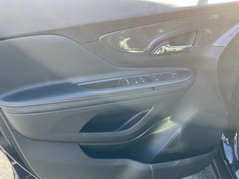 Used 2022 Buick Encore Preferred w/ Safety Package image 11