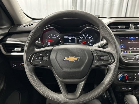 Used 2021 Chevrolet TrailBlazer LS image 29