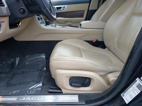 Used 2014 Jaguar XF 3.0 image 27