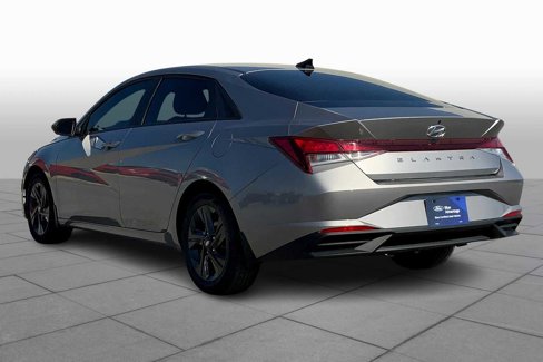 Used 2023 Hyundai Elantra SEL image 10