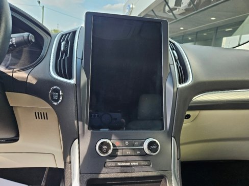 Used 2022 Ford Edge Titanium image 26