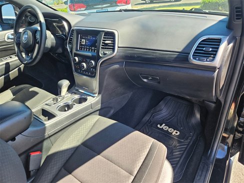 Used 2021 Jeep Grand Cherokee Laredo image 31