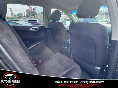 Used 2015 Nissan Pathfinder S image 19