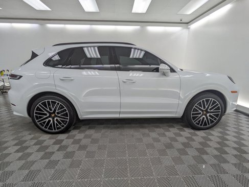 Certified 2024 Porsche Cayenne image 8