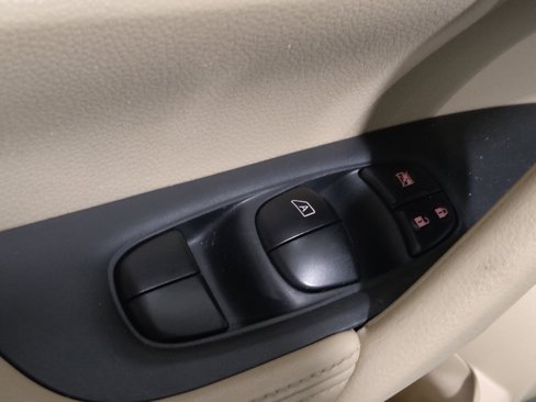 Used 2017 Nissan Rogue SL w/ SL Premium Package image 27