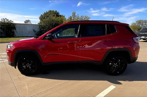 New 2025 Jeep Compass Latitude w/ Altitude Special Edition image 13