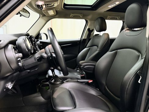 Used 2019 MINI Cooper S image 13