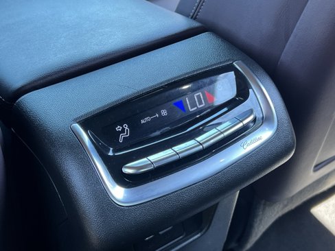 Used 2021 Cadillac XT6 Premium Luxury w/ LPO, Floor Liner Package image 20