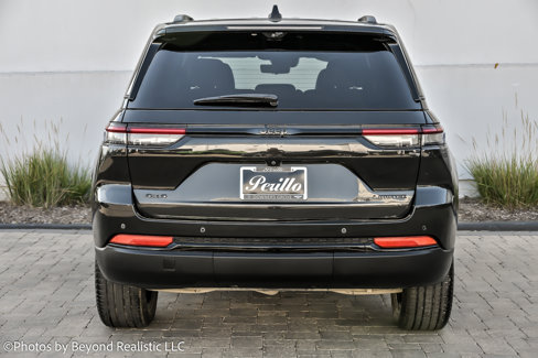 Used 2024 Jeep Grand Cherokee Limited w/ Luxury Tech Group II image 7