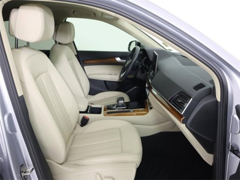 Certified 2021 Audi Q5 2.0T Premium w/ Convenience Package image 13