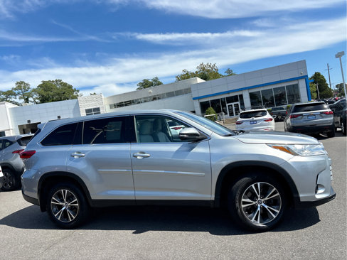 Used 2019 Toyota Highlander LE image 3