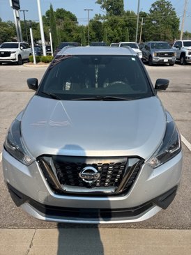 Used 2020 Nissan Kicks SR image 3