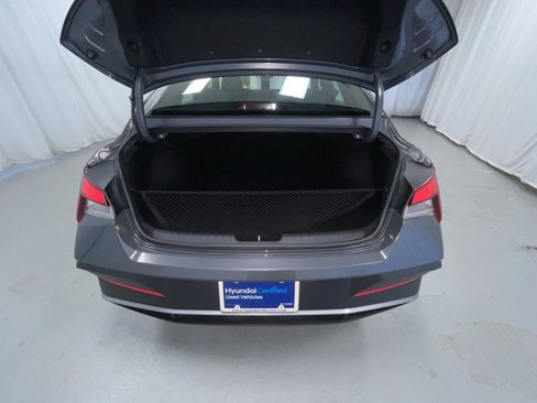 Used 2025 Hyundai Elantra Sport image 15