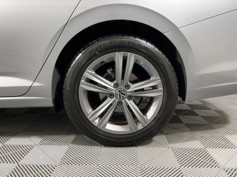 Used 2024 Volkswagen Jetta SE image 17