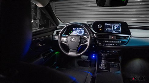 Used 2022 Lexus ES 300h w/ Premium Package image 5