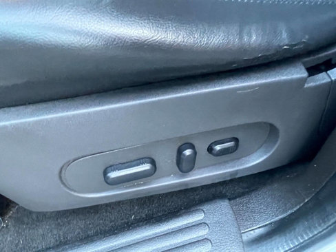Used 2010 Ford Explorer Limited image 12