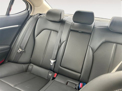 New 2025 Genesis G70 2.5T image 13