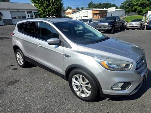 Used 2017 Ford Escape SE image 16