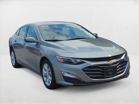 Used 2024 Chevrolet Malibu LT image 3