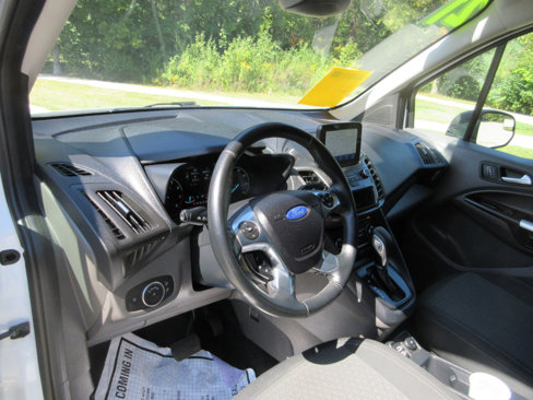 Used 2021 Ford Transit Connect XLT image 33