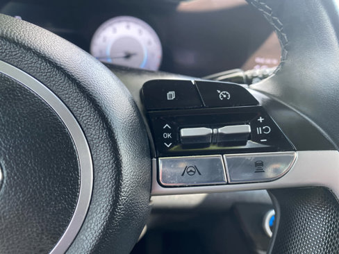 Certified 2023 Hyundai Elantra Limited w/ Preferred Accessory Package image 20