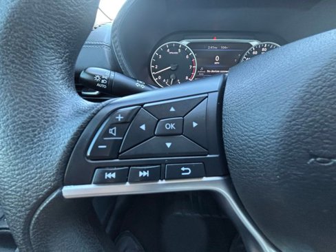 Used 2023 Nissan Sentra SV image 27