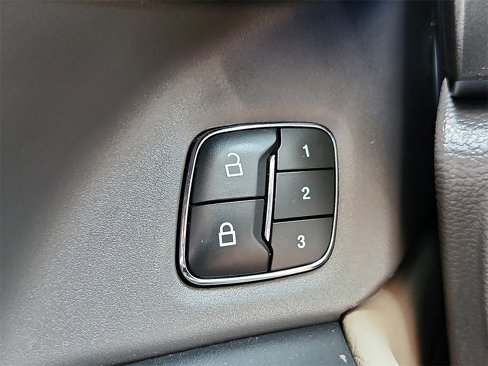 Used 2021 Ford Expedition Limited image 26