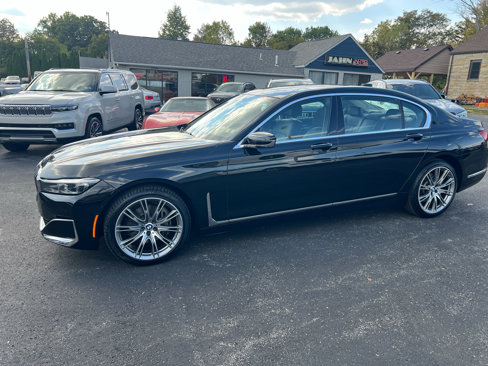Used 2021 BMW 740i xDrive image 1