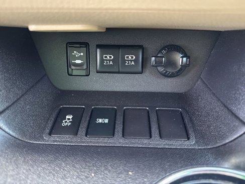 Used 2017 Toyota Highlander XLE image 26