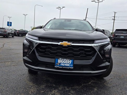 New 2025 Chevrolet Trax LT w/ Driver Confidence Package image 2