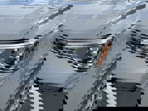 New 2025 Volkswagen Taos S image 8