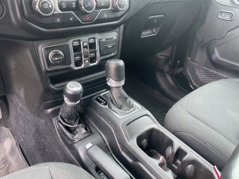 Used 2019 Jeep Wrangler Unlimited Sport S image 32