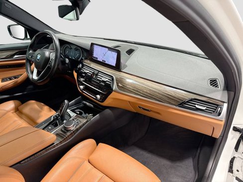 Used 2019 BMW 530i xDrive w/ Convenience Package image 25