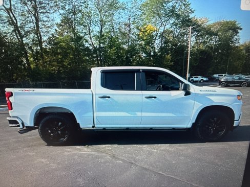 Used 2019 Chevrolet Silverado 1500 Custom w/ Custom Value Package image 2