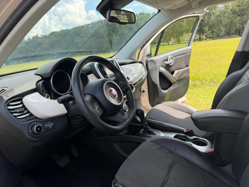 Used 2016 FIAT 500X Lounge image 10