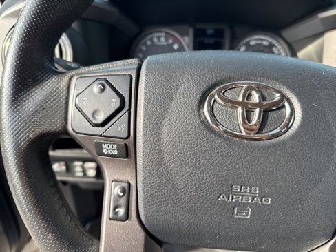 Used 2017 Toyota Tacoma SR image 26