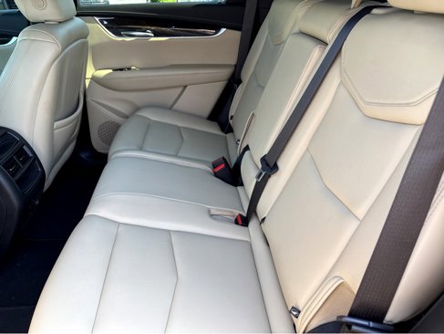 Used 2019 Cadillac XT5 FWD image 18