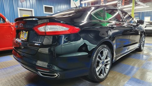 Used 2016 Ford Fusion Titanium image 3